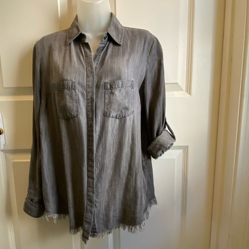 Beachlunchlounge Button-down Shirt XS Gray Brushstroke Raw Hem Tulip Back